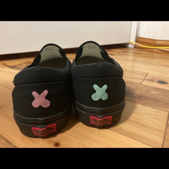 Custom Vans - Picture 3 of 3